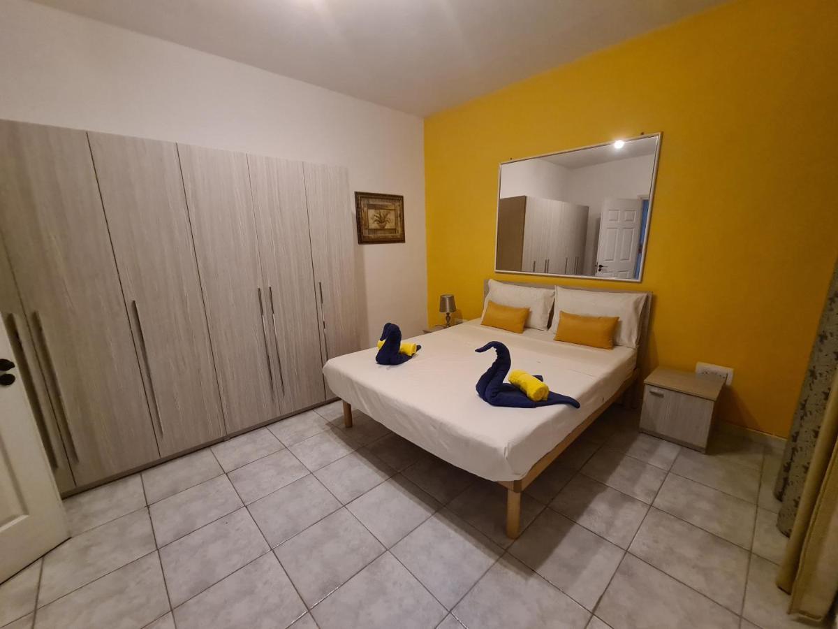 Spacious Seafront Apt Next To Sliema-Valeta Ferry Exteriör bild